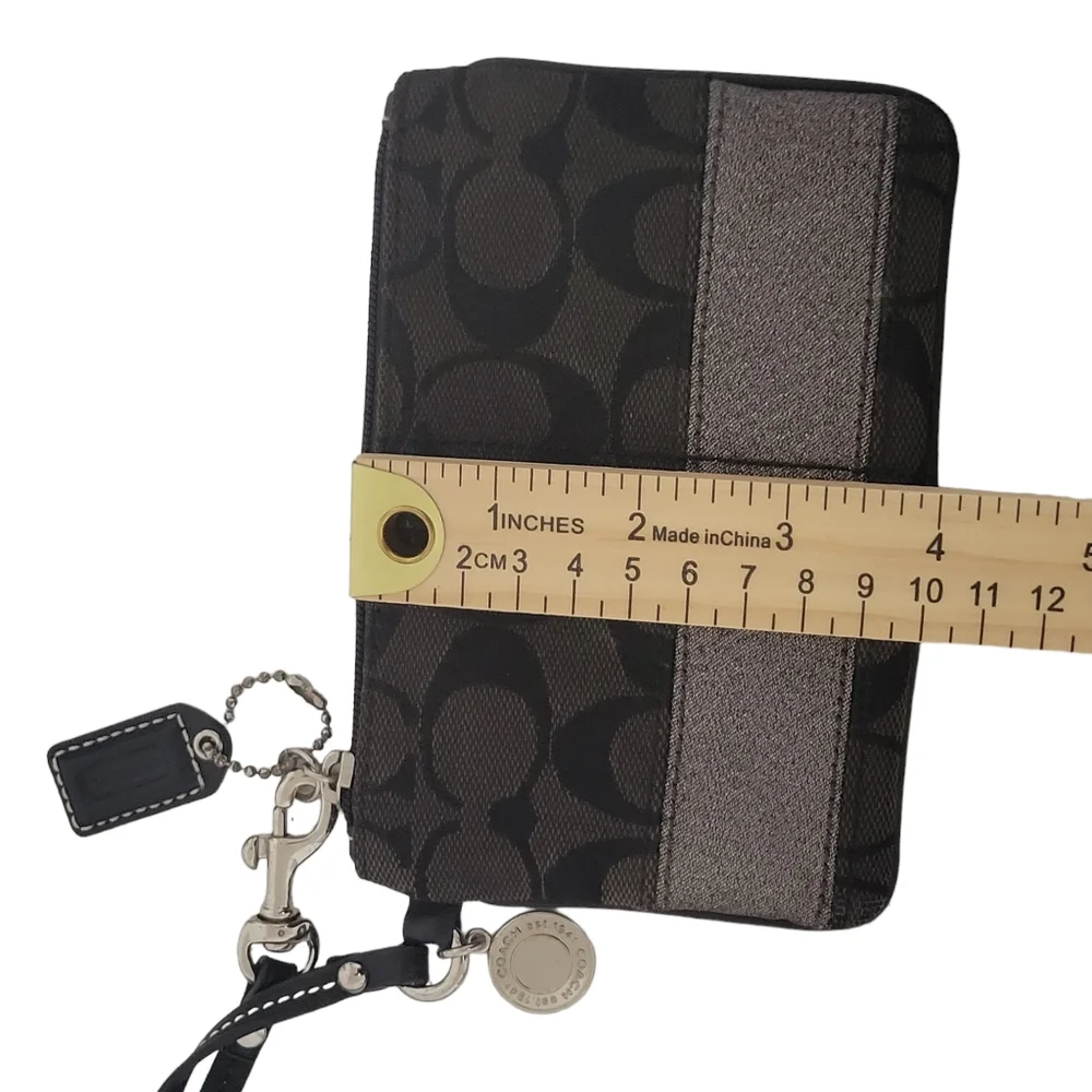 Coach Signature Jacquard Wristlet Black Charcoal Silver Stripe F06M-40028